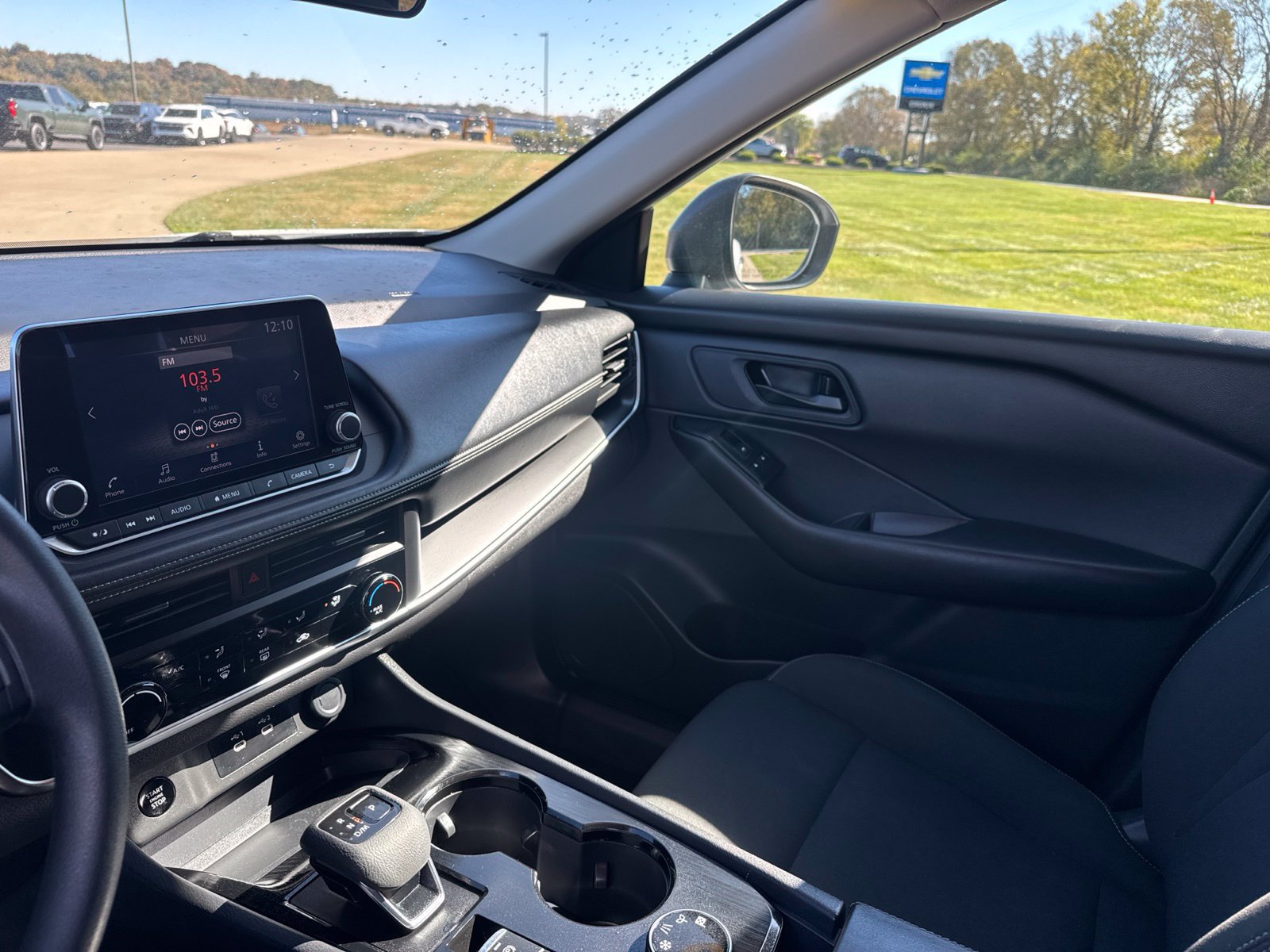 Used 2024 Nissan Rogue S AWD/4WD image 22