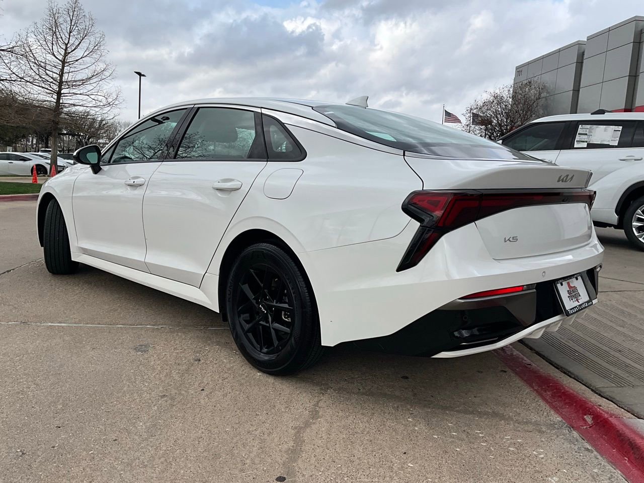 Used 2025 Kia K5 LXS image 8