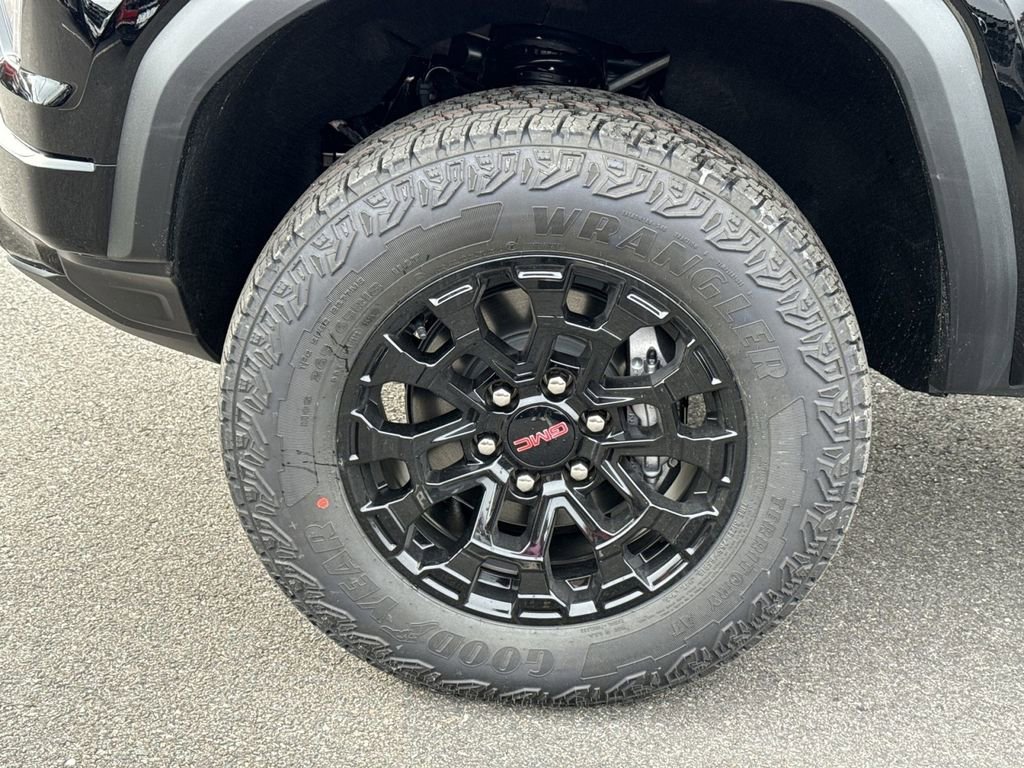 New 2026 GMC Canyon Elevation w/ Convenience Package image 12