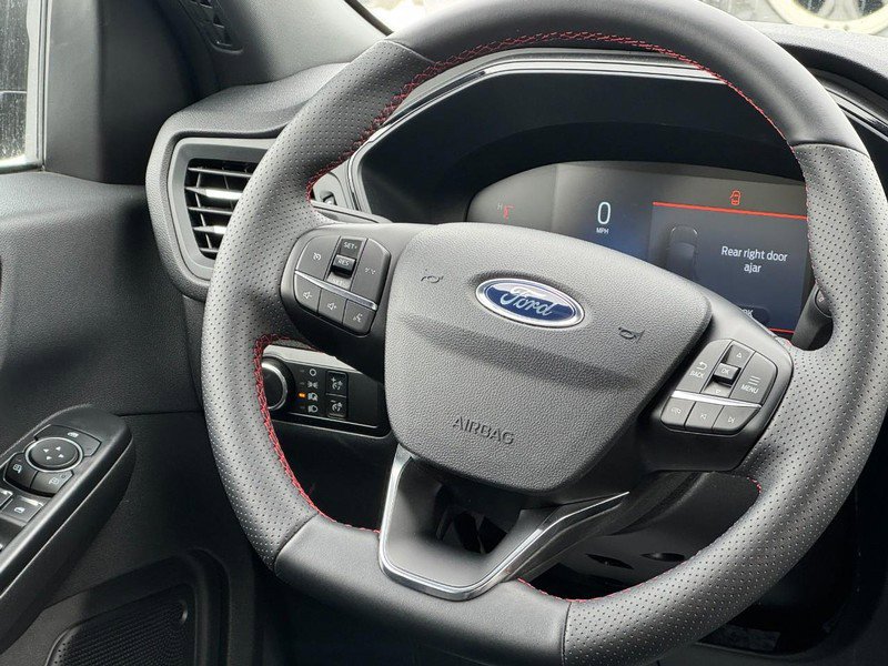 Used 2025 Ford Escape ST-Line image 12