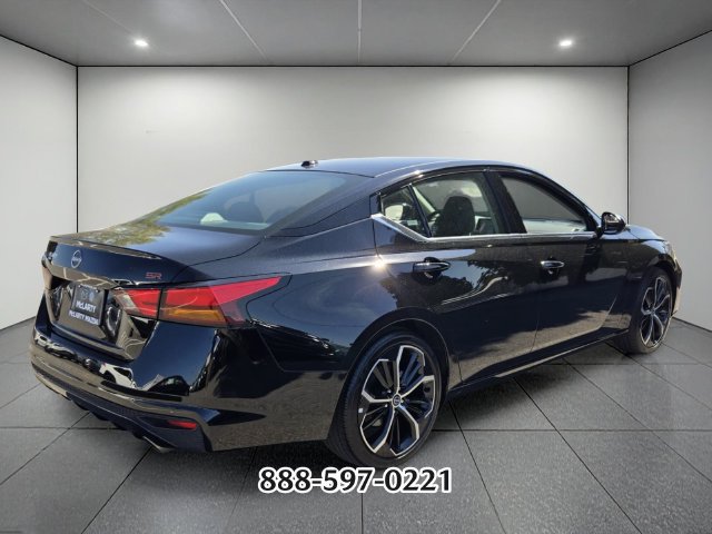 Used 2025 Nissan Altima 2.5 SR FWD image 5