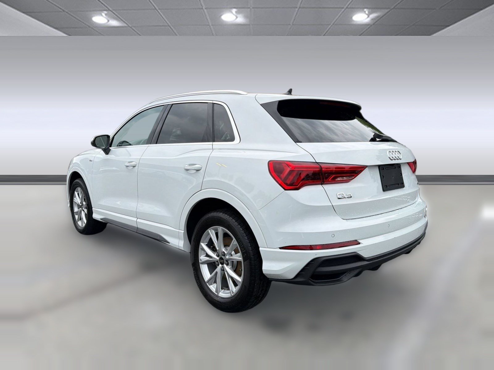 Used 2024 Audi Q3 2.0T Premium AWD/4WD image 3
