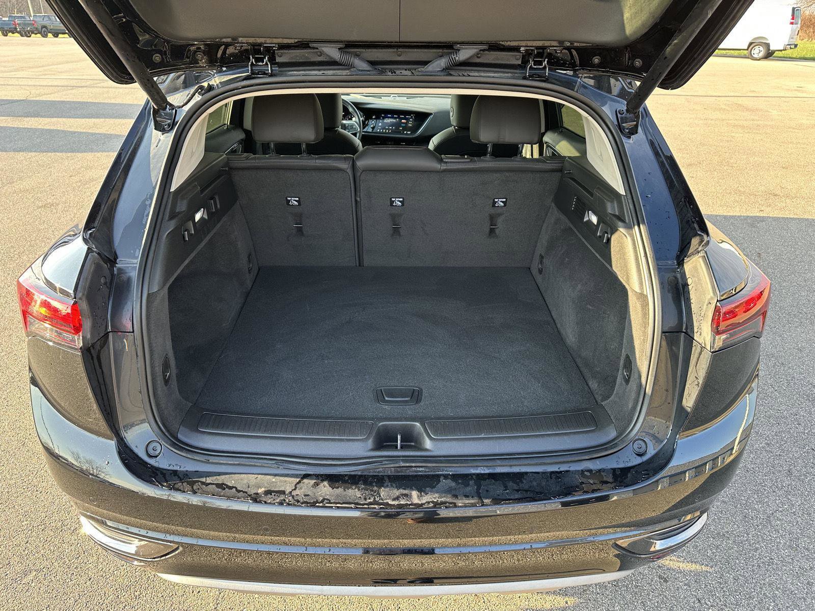 Used 2023 Buick Envision Essence w/ Sport Touring Package image 7