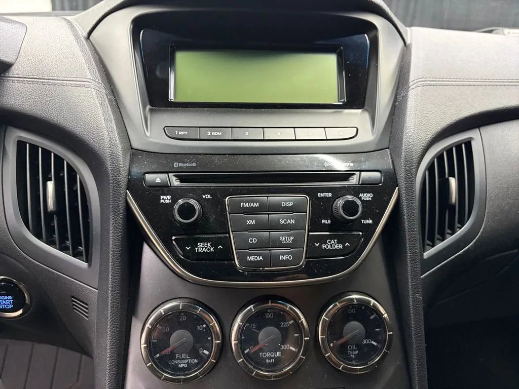 Used 2015 Hyundai Genesis 3.8 RWD image 21