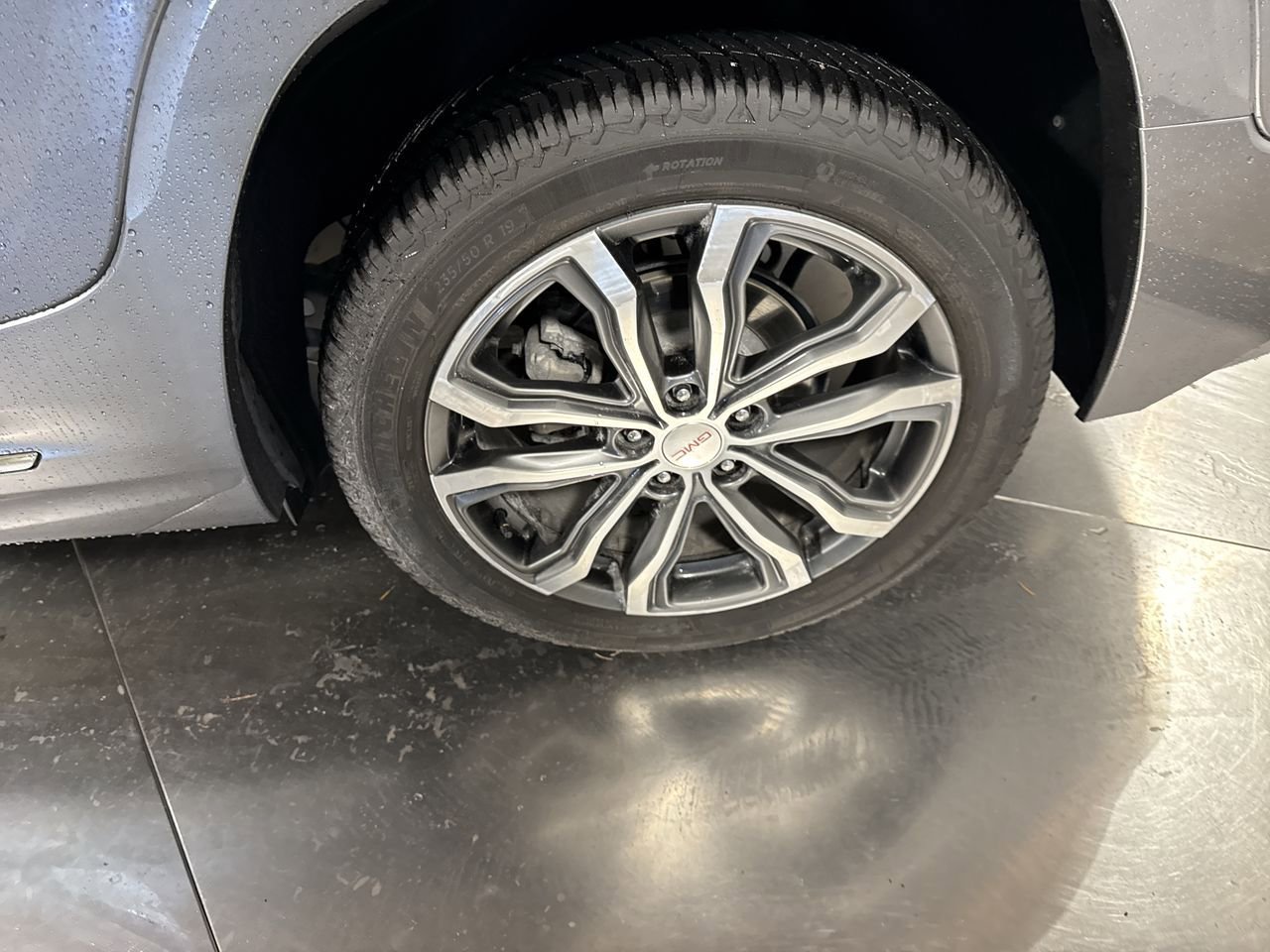 Used 2018 GMC Terrain Denali w/ Advanced Safety Package image 12