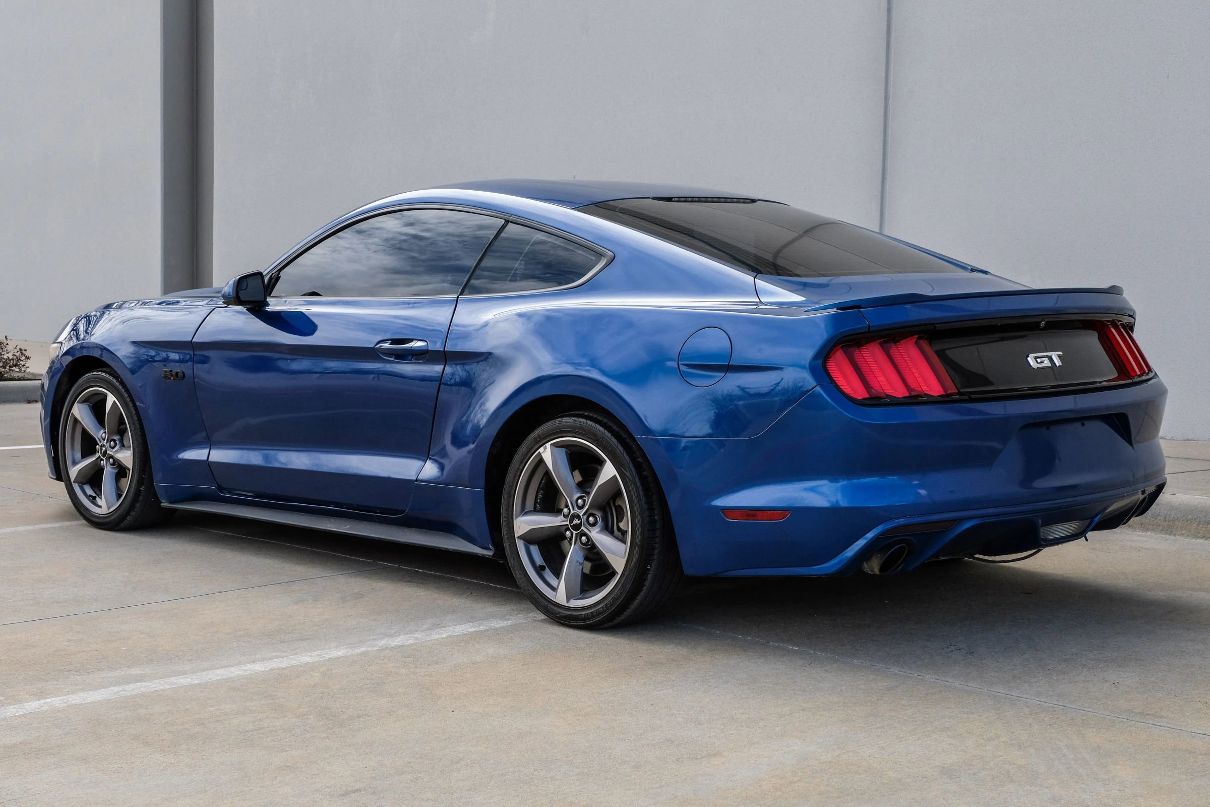 Used 2017 Ford Mustang GT image 7