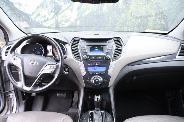 Used 2014 Hyundai Santa Fe Sport 2.0T AWD/4WD image 18