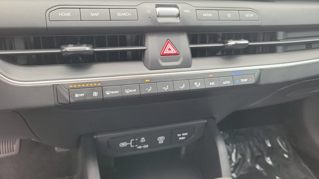 Used 2025 Kia K4 FWD image 30