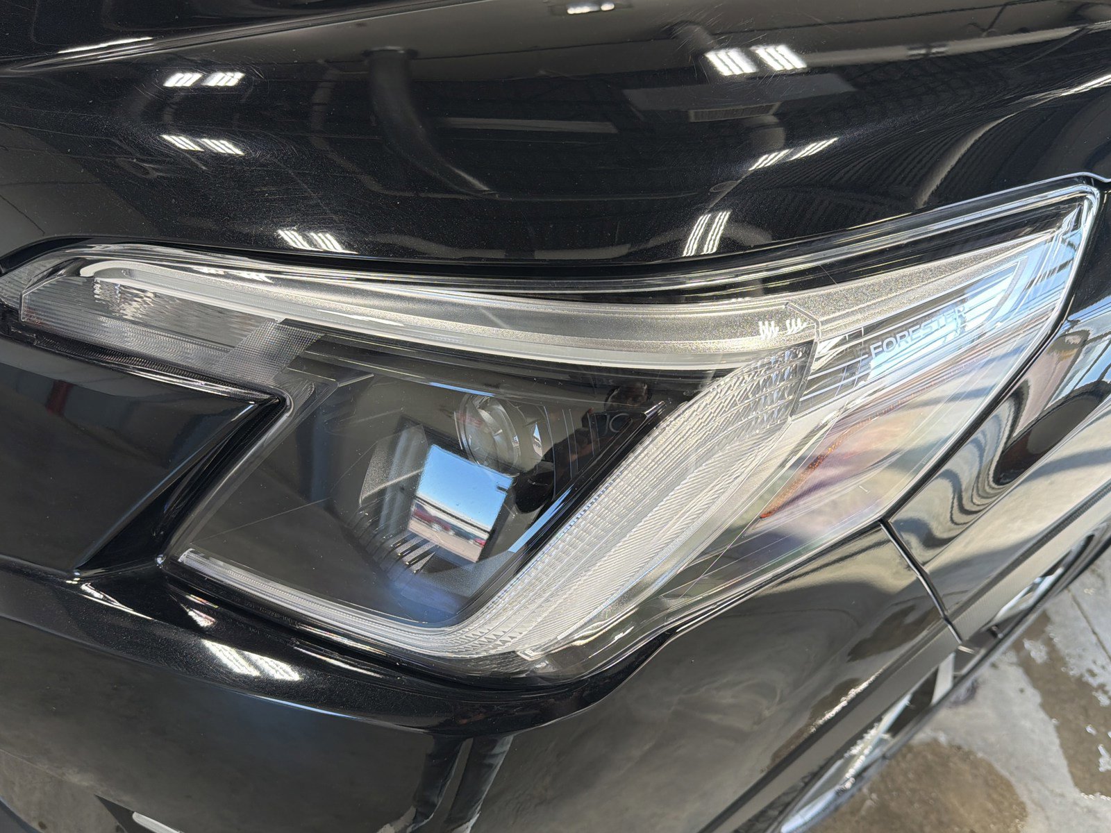 Used 2024 Subaru Forester Touring w/ Pop Package 2 image 16