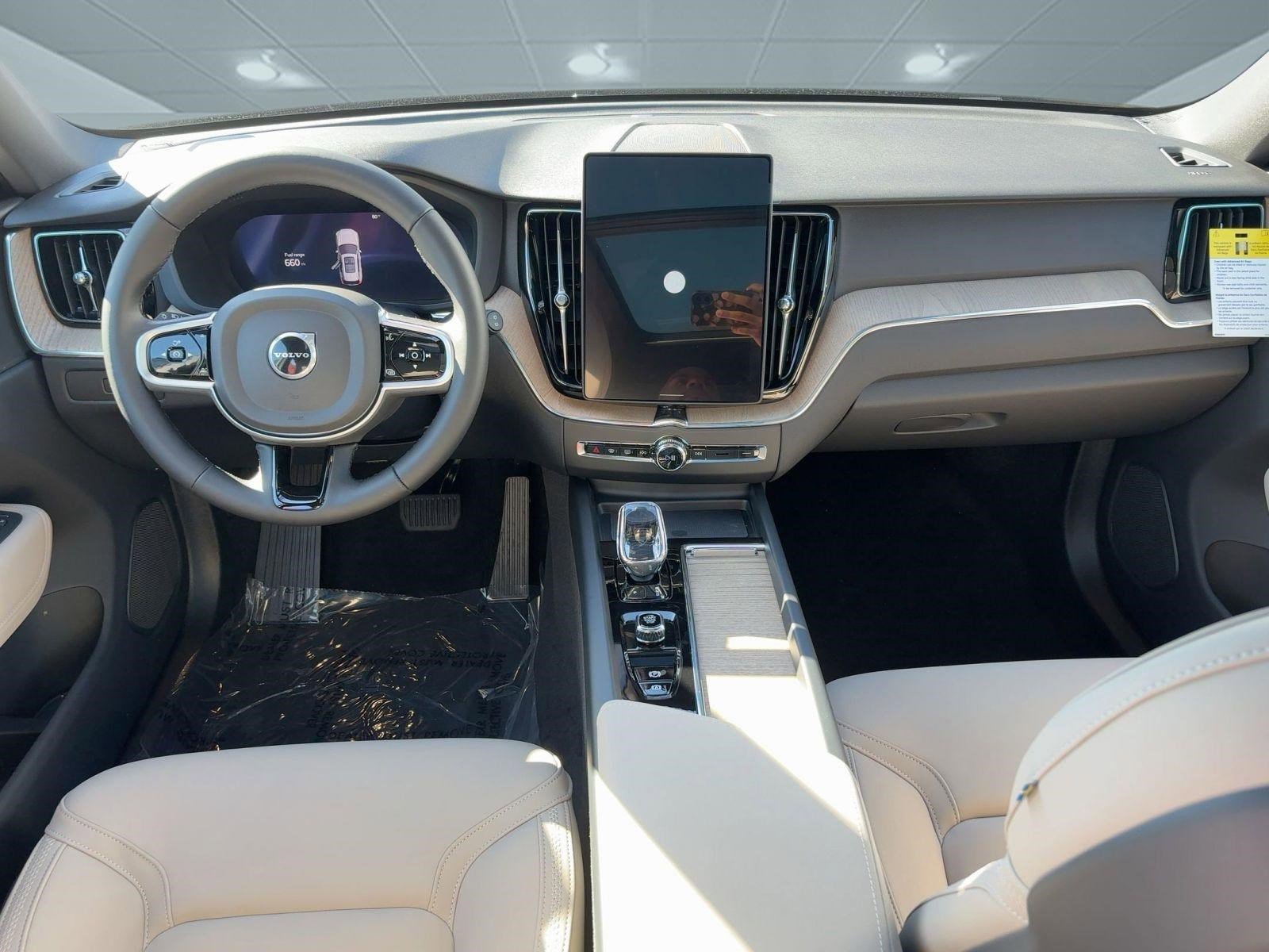 New 2026 Volvo XC60 B5 Plus w/ Climate Package image 17