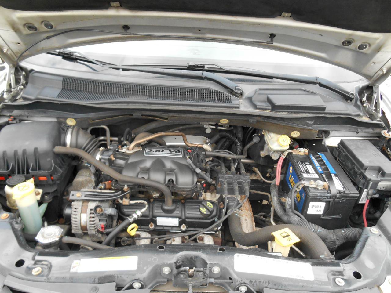 Used 2010 Chrysler Town & Country Touring FWD image 14