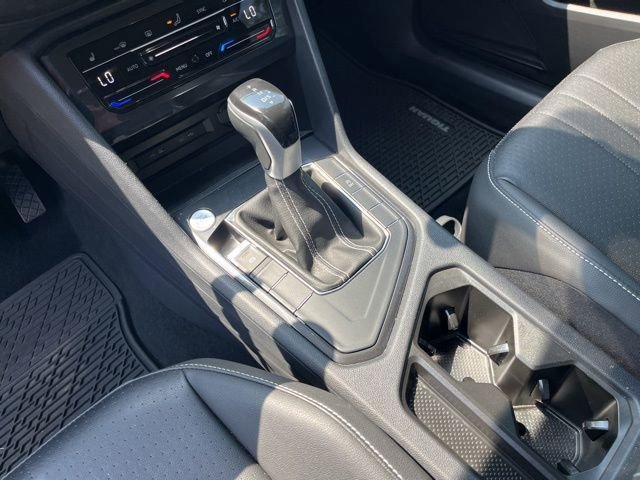 Used 2023 Volkswagen Tiguan SE image 25