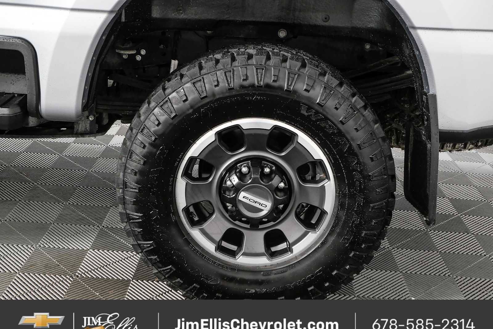 Used 2024 Ford F350 Platinum w/ Tremor Off-Road Package AWD/4WD image 36