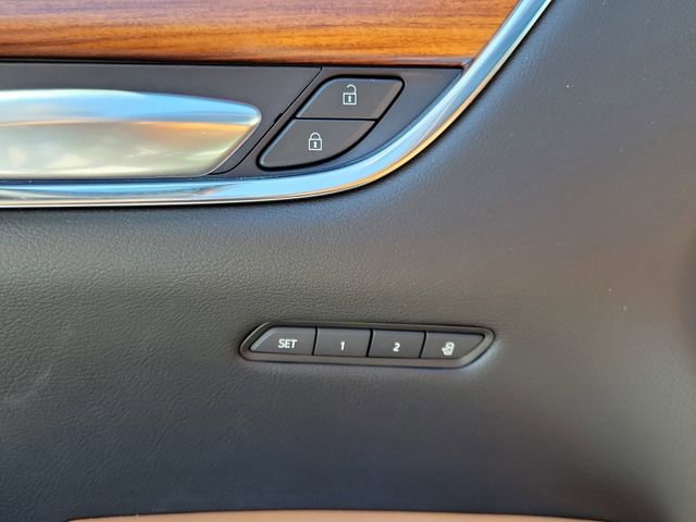 Certified 2022 Cadillac XT5 Premium Luxury FWD image 23