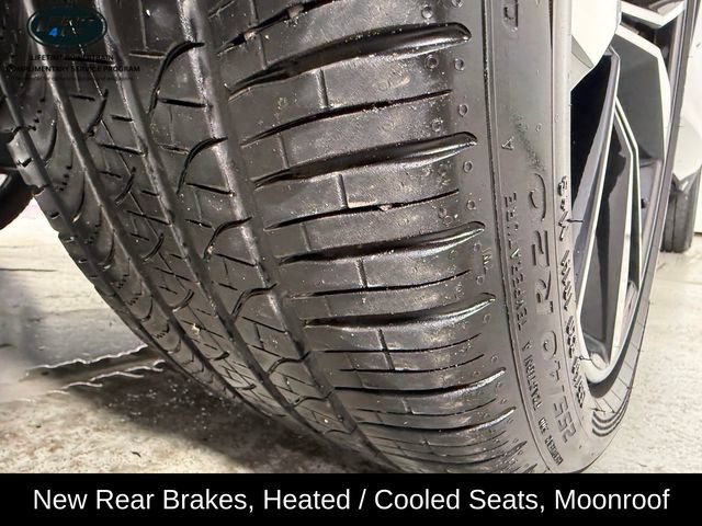 Used 2024 Volkswagen Tiguan SEL R-Line AWD/4WD image 11
