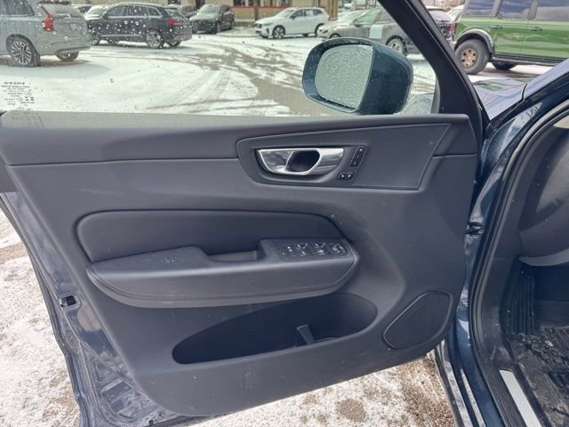 Used 2023 Volvo XC60 B5 Plus w/ Climate Package image 8