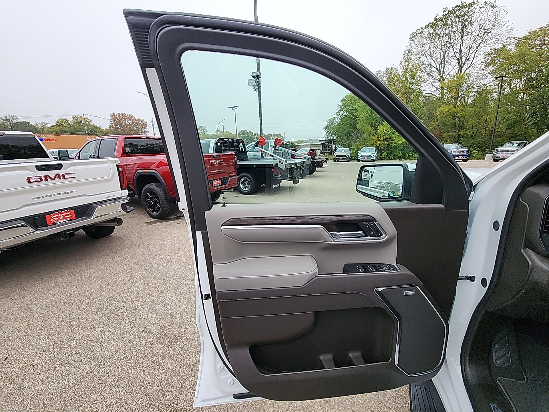 New 2026 GMC Sierra 1500 SLT w/ SLT Premium Package image 14