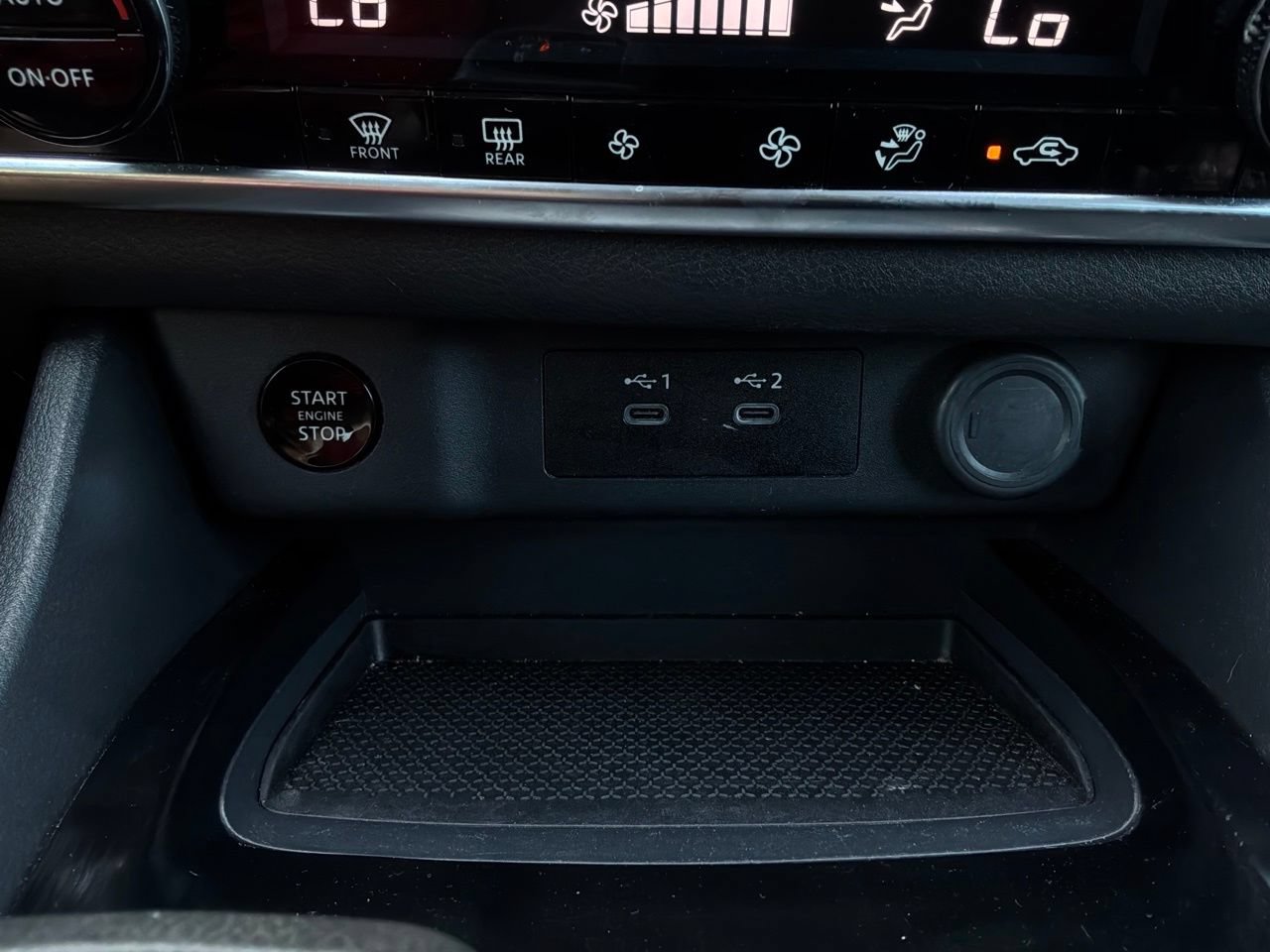 Used 2025 Nissan Rogue SV FWD image 27