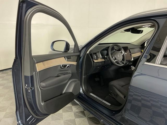 New 2026 Volvo XC90 B5 Plus image 27