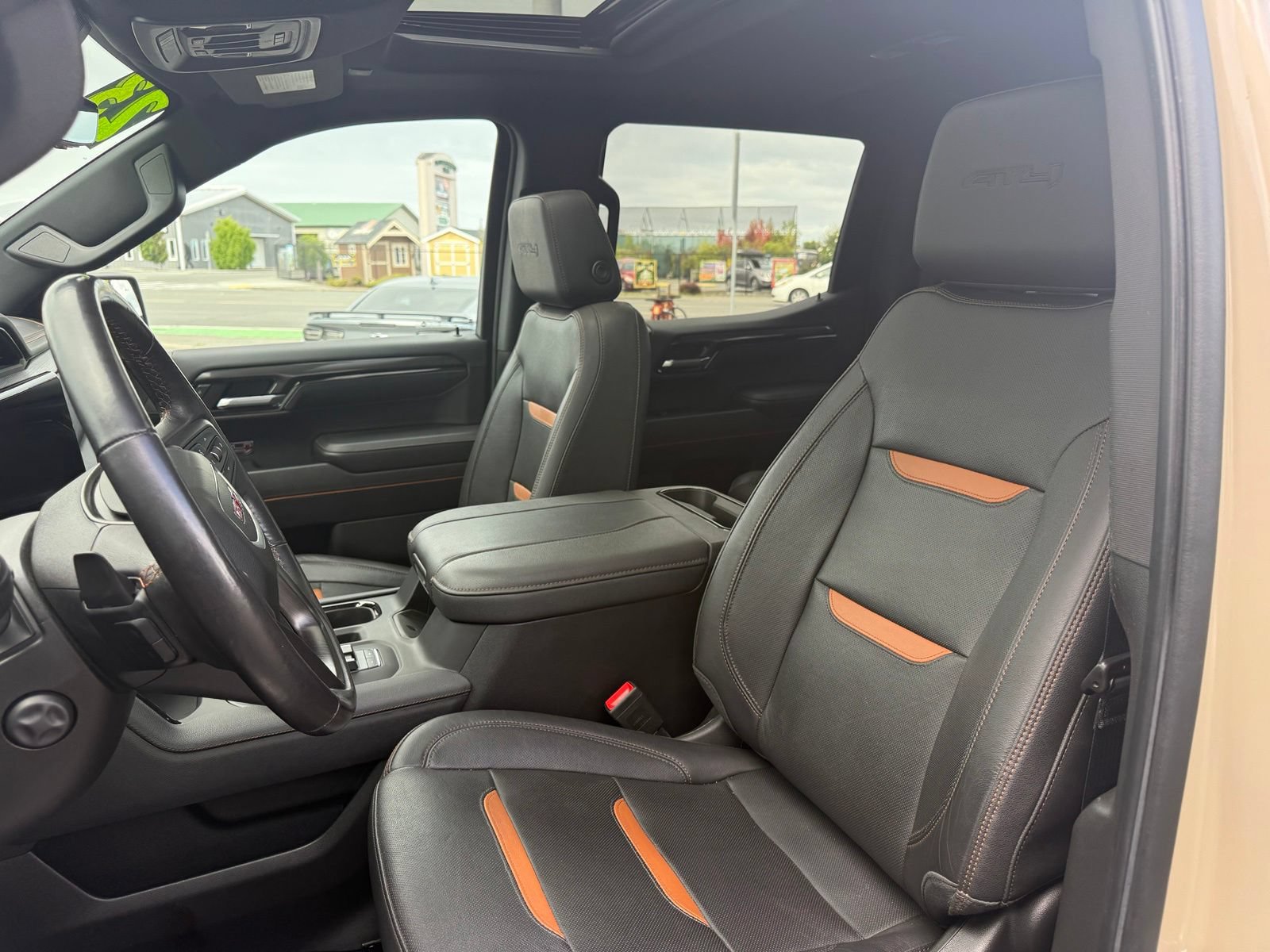 Used 2023 GMC Sierra 1500 AT4 w/ Technology Package AWD/4WD image 12