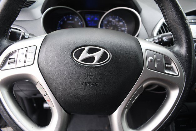 Used 2013 Hyundai Tucson Limited AWD/4WD image 30