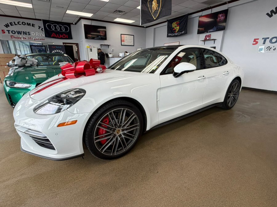 Used 2017 Porsche Panamera Turbo image 5