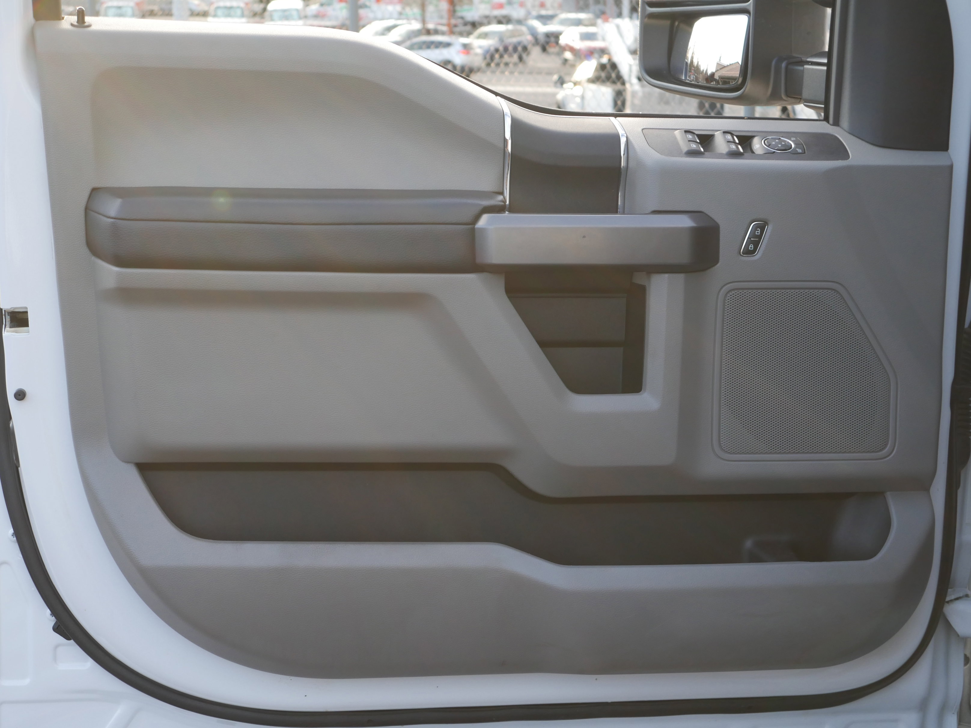 Used 2018 Ford F350 XLT image 30