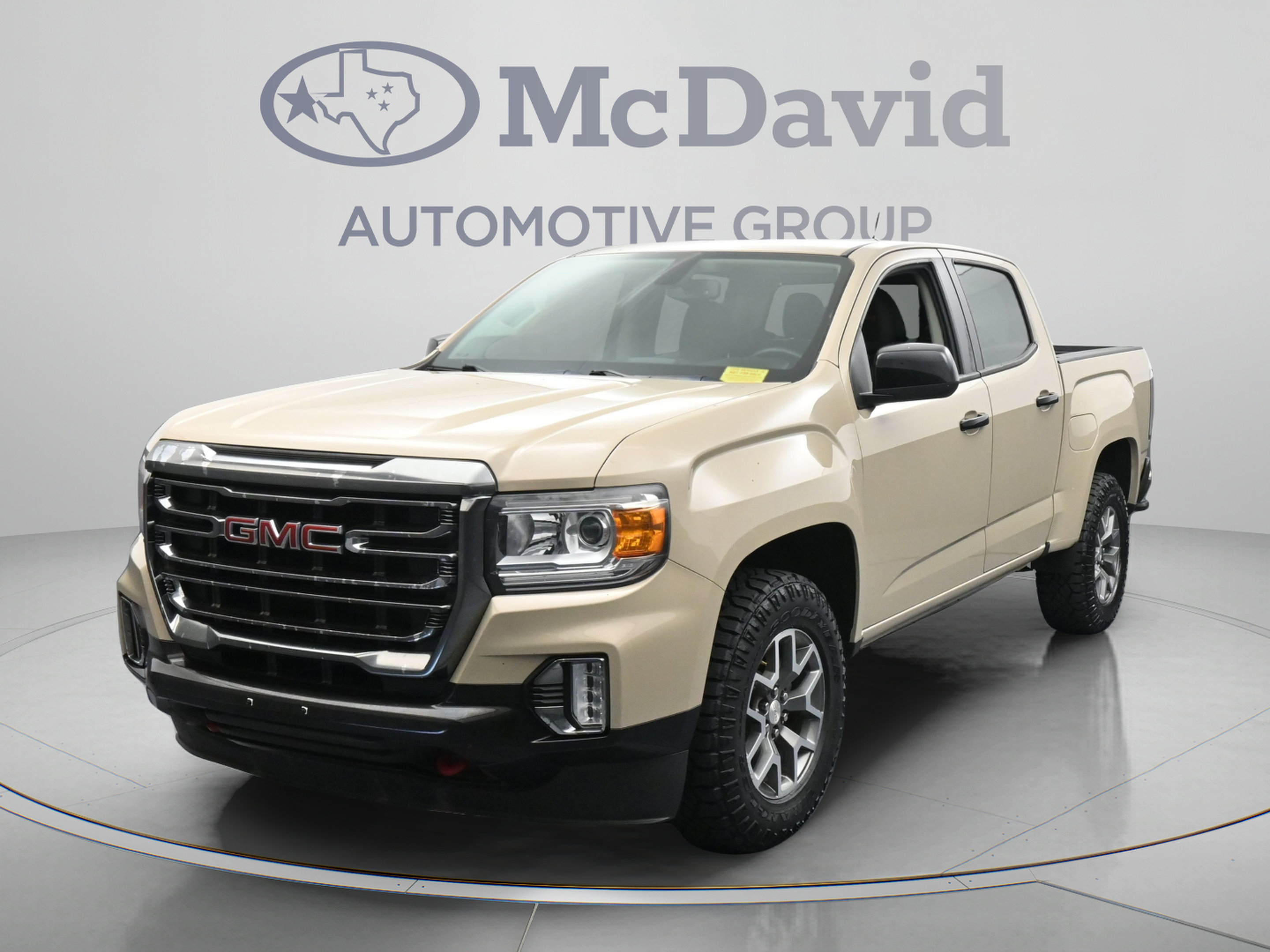 Used 2022 GMC Canyon AT4 w/ Trailering Package AWD/4WD image 4