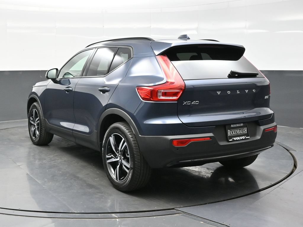 New 2026 Volvo XC40 B5 Core w/ Climate Package AWD/4WD image 5