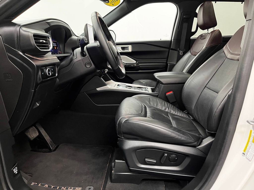 Used 2023 Ford Explorer Platinum w/ Technology Package image 19