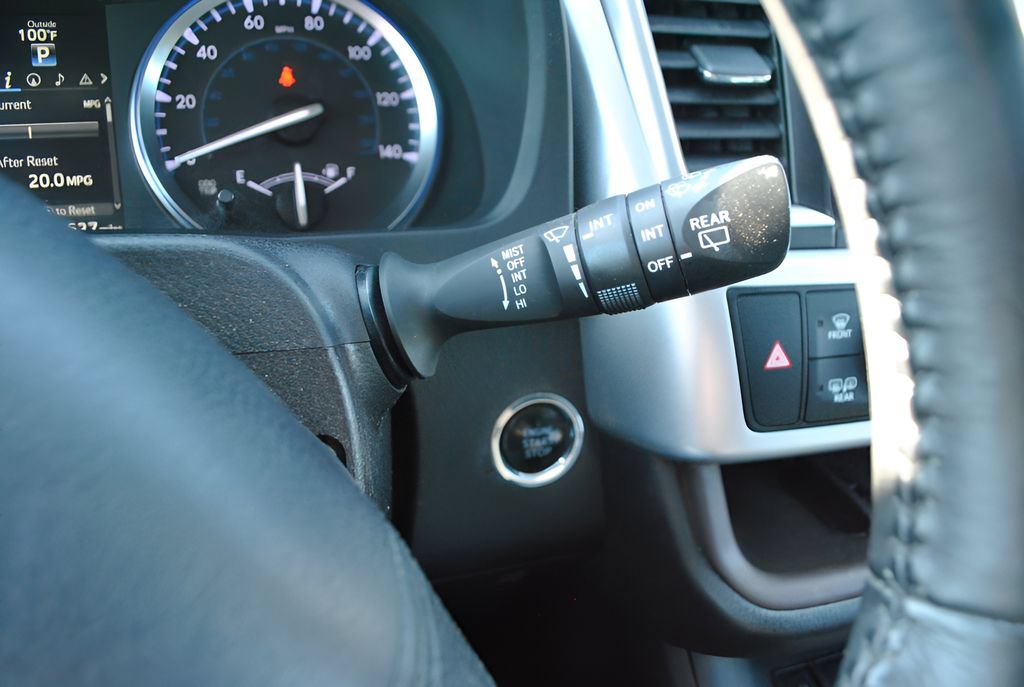 Used 2015 Toyota Highlander XLE AWD/4WD image 17