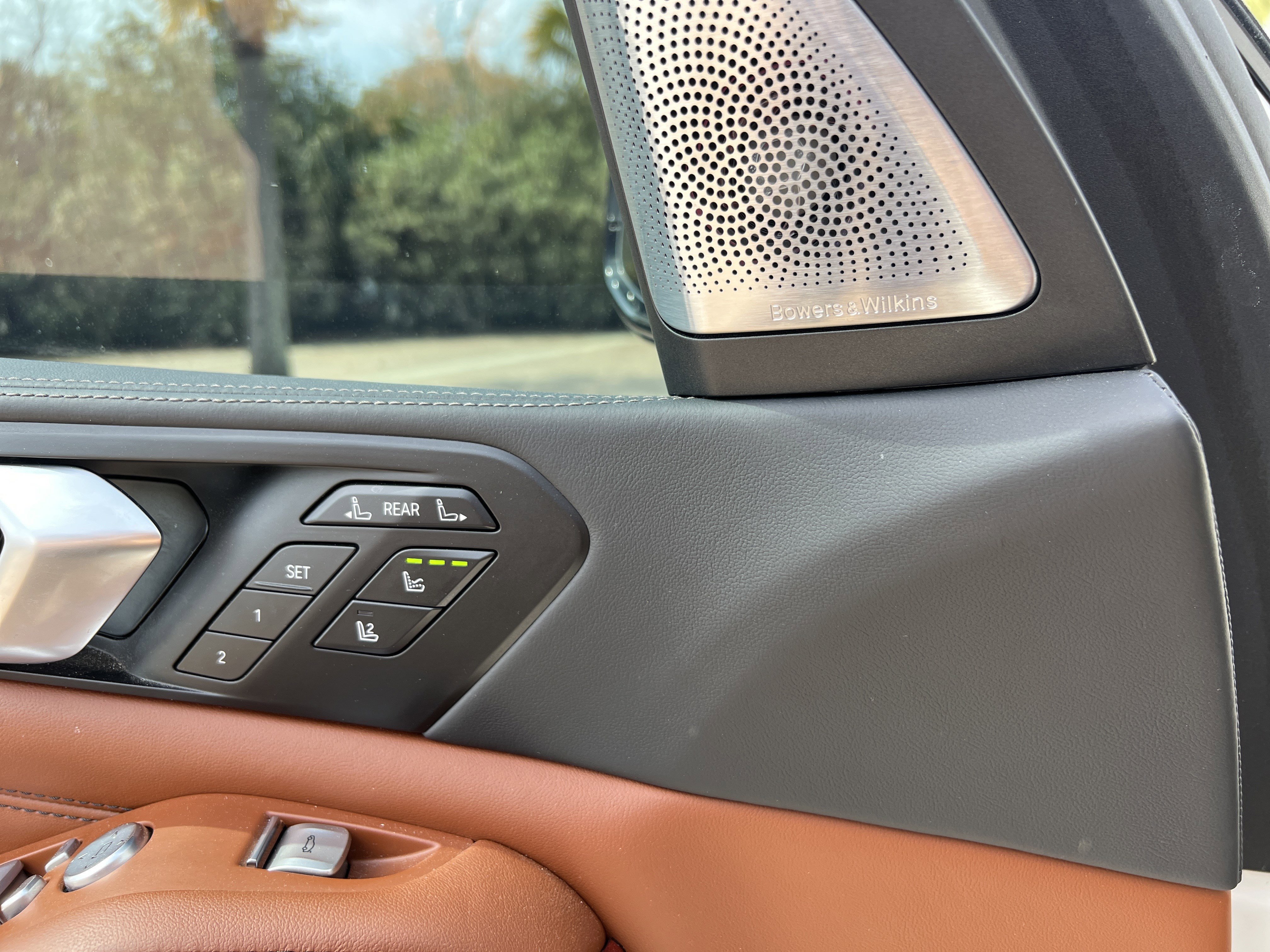 Used 2024 BMW ALPINA XB7 image 40