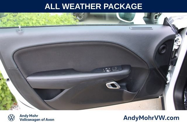 Used 2020 Dodge Challenger SXT w/ Driver Convenience Group AWD/4WD image 17