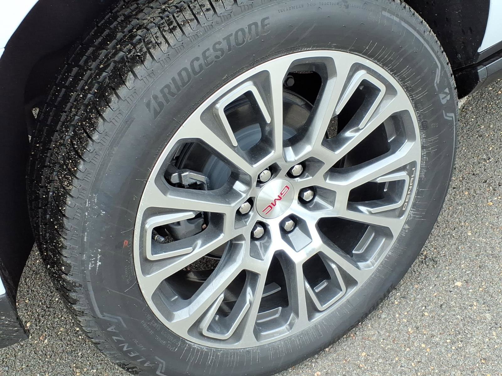 New 2026 GMC Yukon XL Denali w/ Sun & Power Step Package image 7