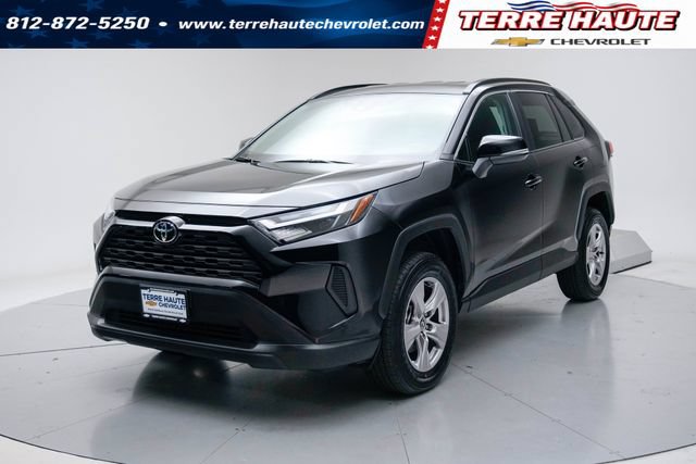 Used 2025 Toyota RAV4 XLE AWD/4WD image 1