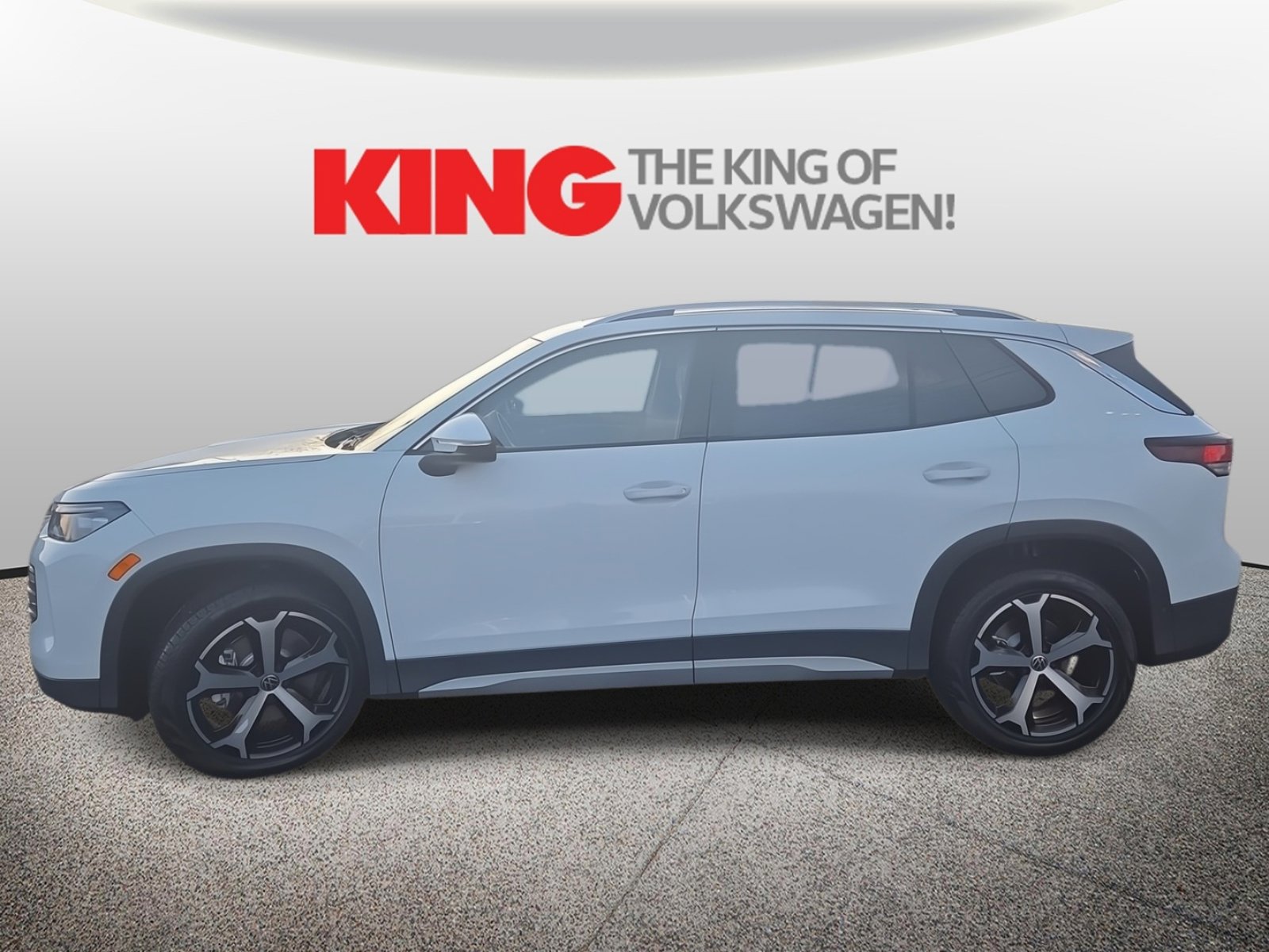 New 2026 Volkswagen Tiguan SE image 7