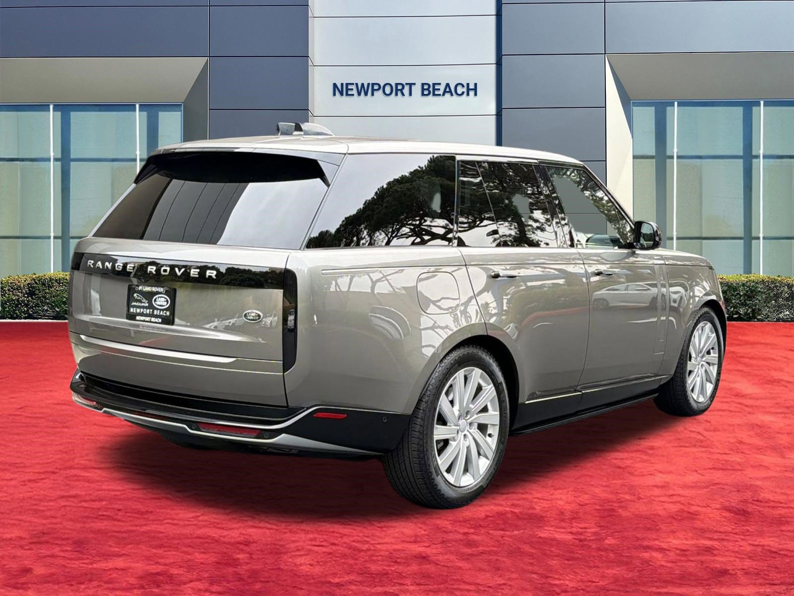 Used 2023 Land Rover Range Rover SE image 10