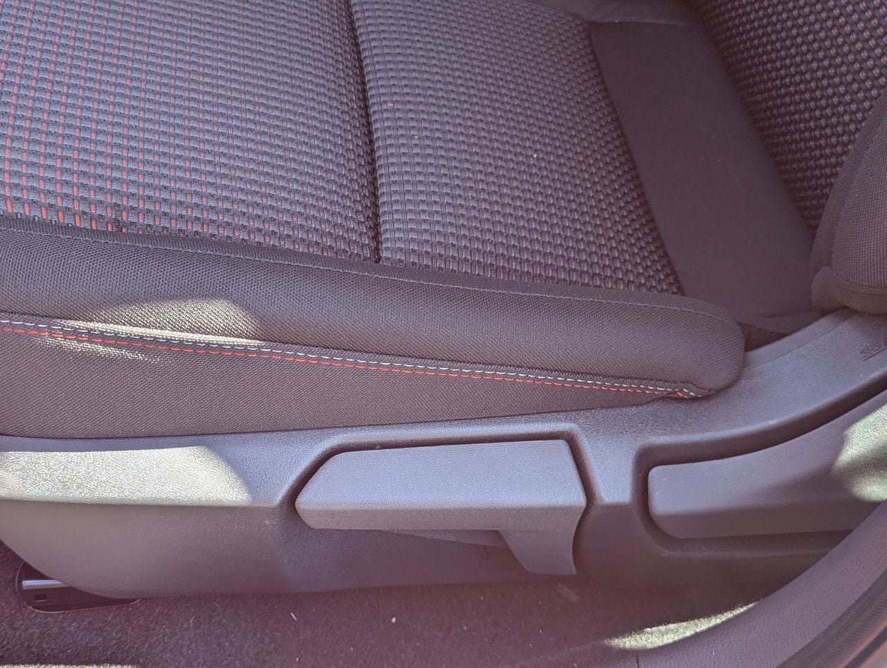 New 2026 Nissan Sentra SR w/ Floor Mat Package FWD image 12