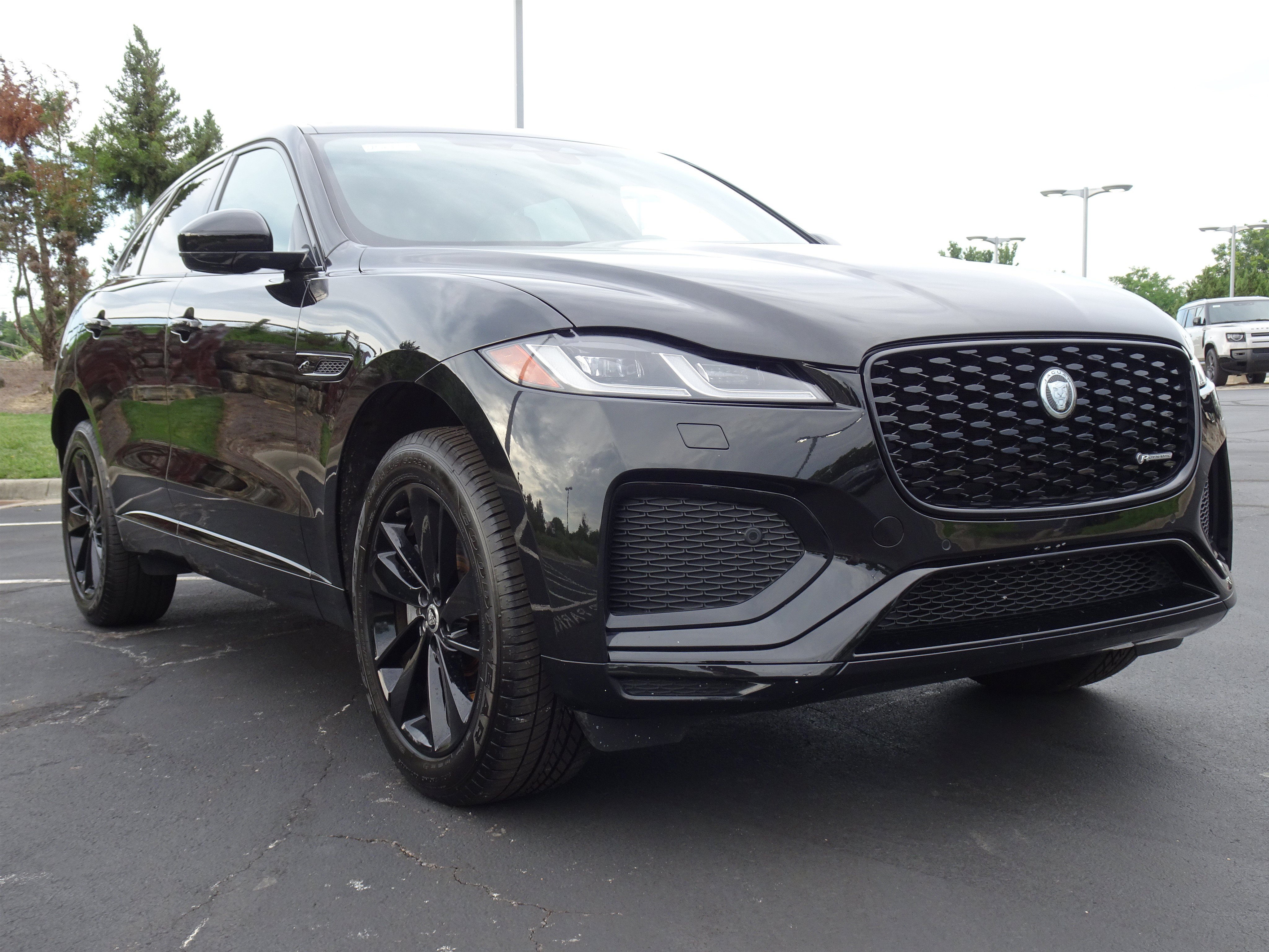 New 2025 Jaguar F-PACE R-Dynamic S AWD/4WD image 12