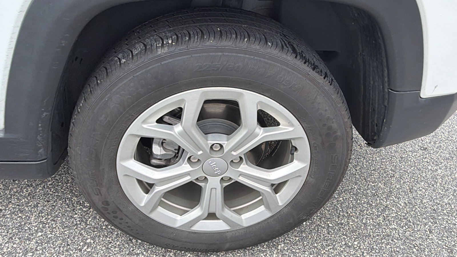 Used 2024 Jeep Compass Latitude AWD/4WD image 12