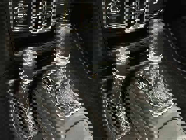 Used 2024 Jeep Wrangler Sahara image 24