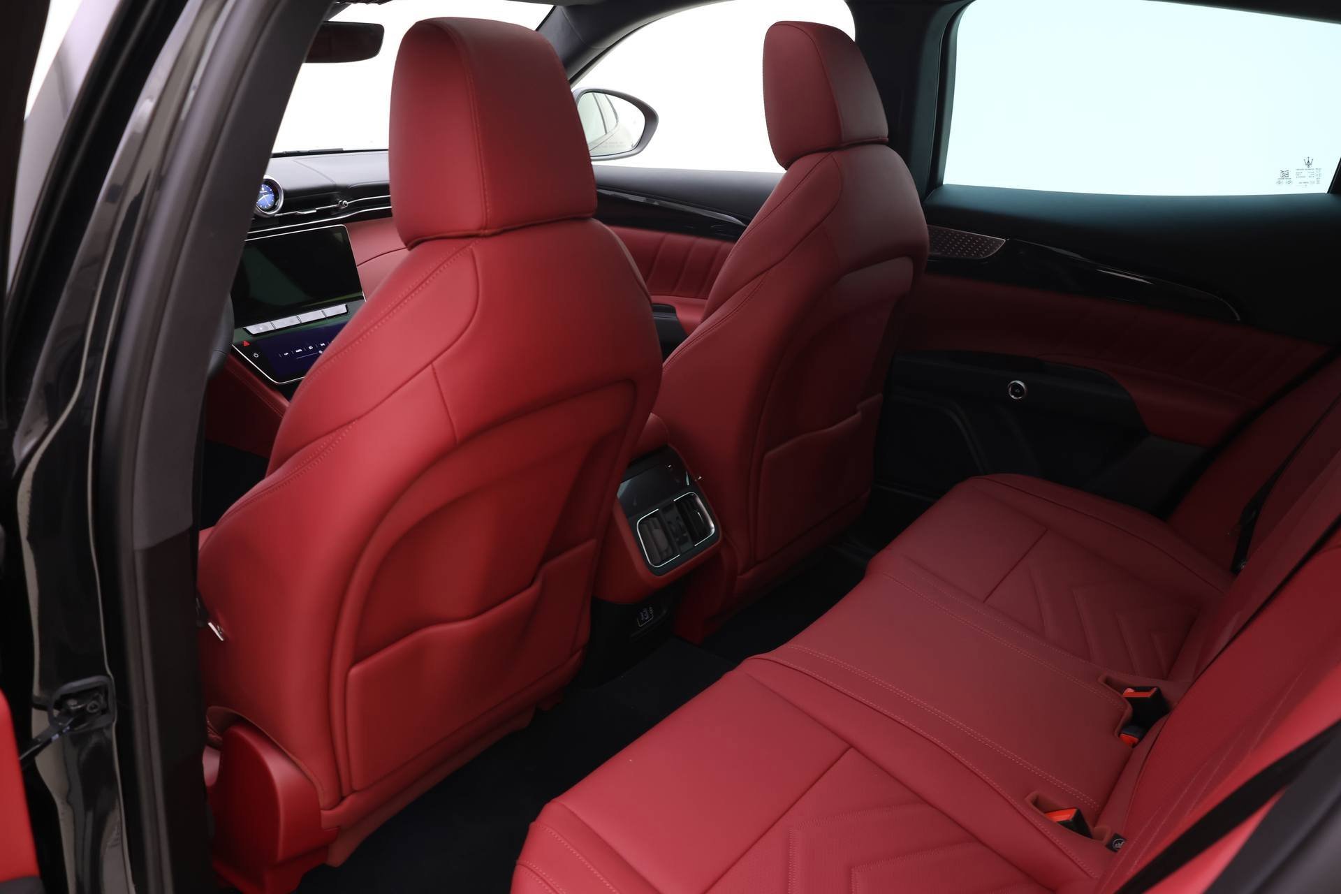 New 2025 Maserati Grecale Folgore image 12