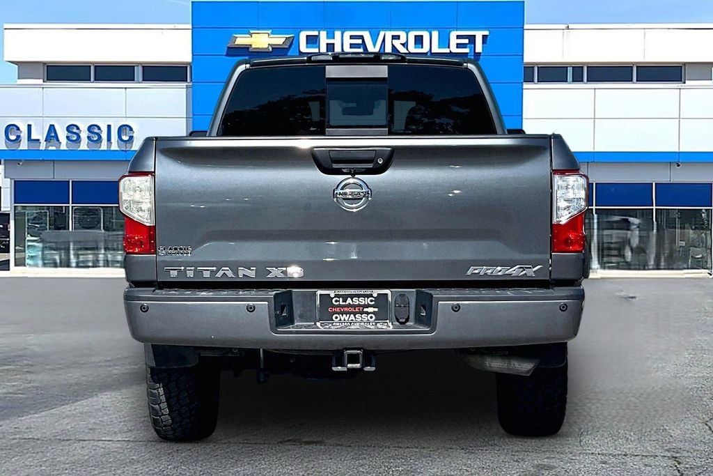 Used 2016 Nissan Titan SL AWD/4WD image 6