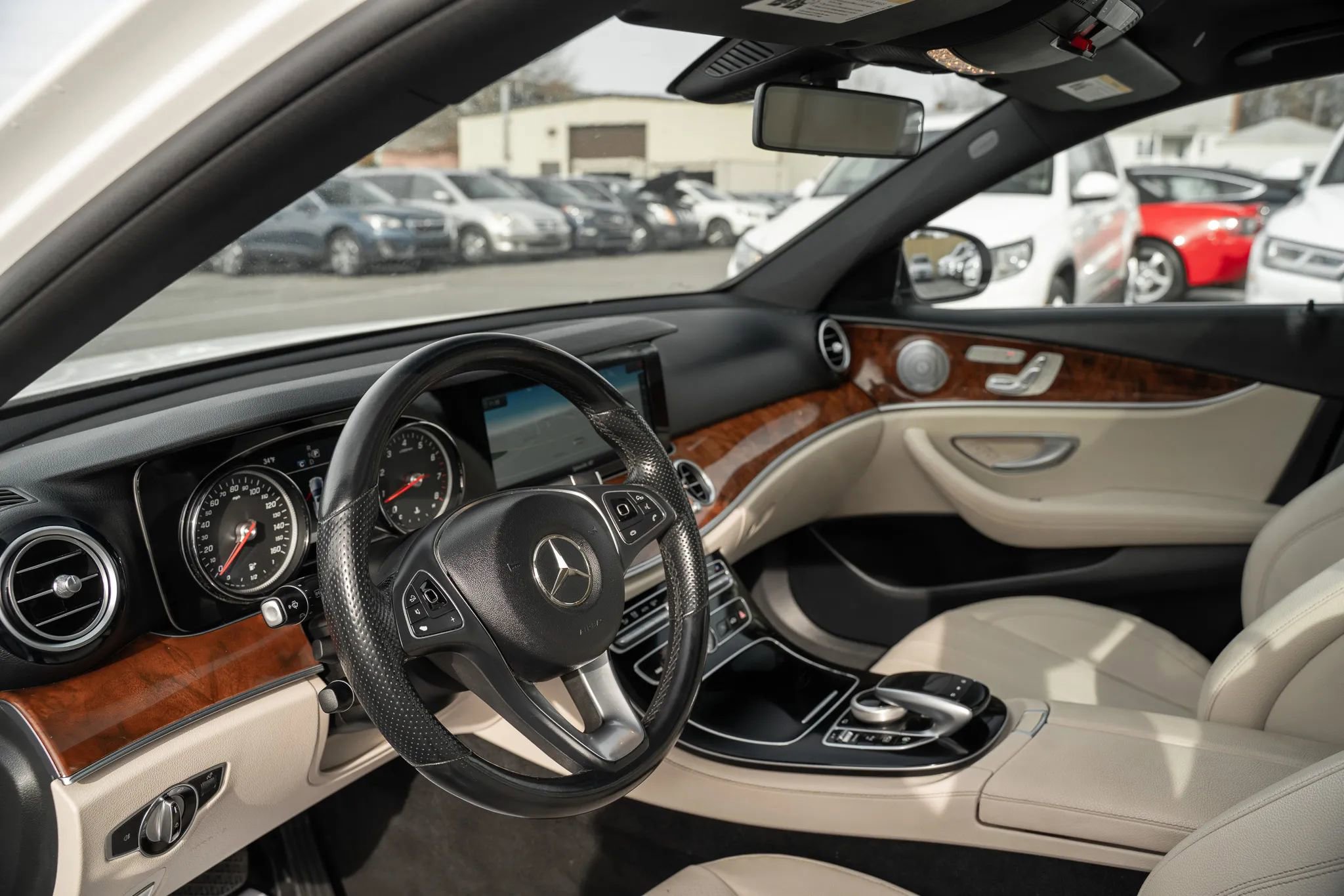 Used 2018 Mercedes-Benz E 300 4MATIC image 6