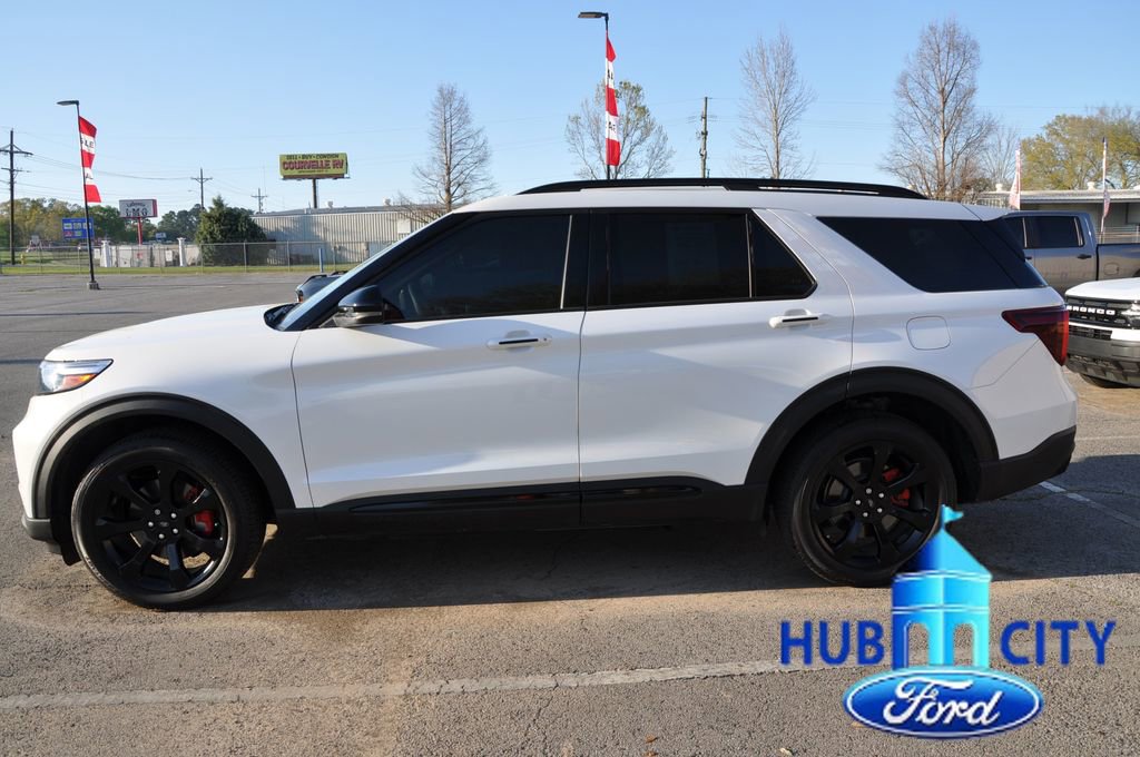 Used 2024 Ford Explorer ST w/ Equipment Group 401A image 2