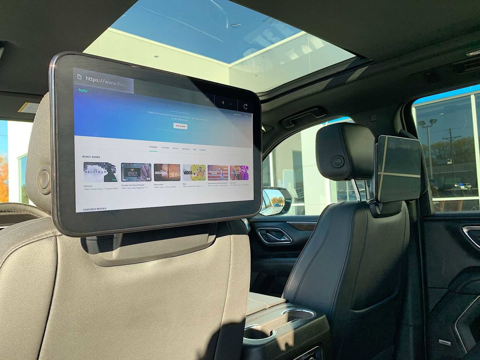 Certified 2023 Chevrolet Suburban High Country image 36