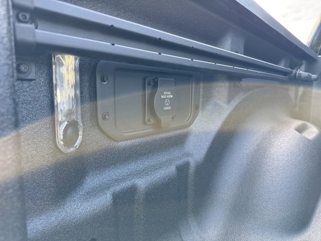 New 2026 RAM 1500 4x4 Crew Cab image 13