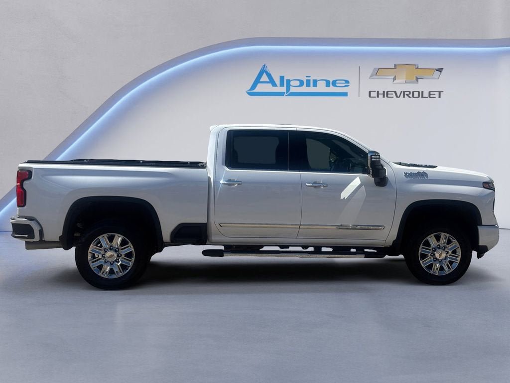 Used 2024 Chevrolet Silverado 3500 High Country w/ High Country Premium Package AWD/4WD image 6