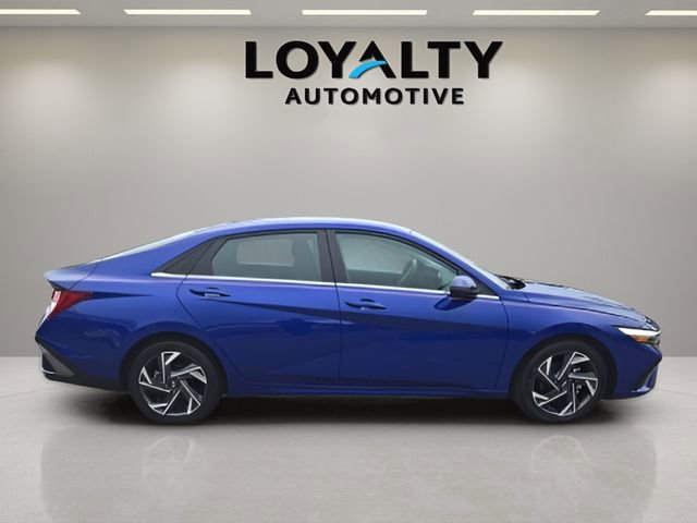 Used 2024 Hyundai Elantra Limited image 5