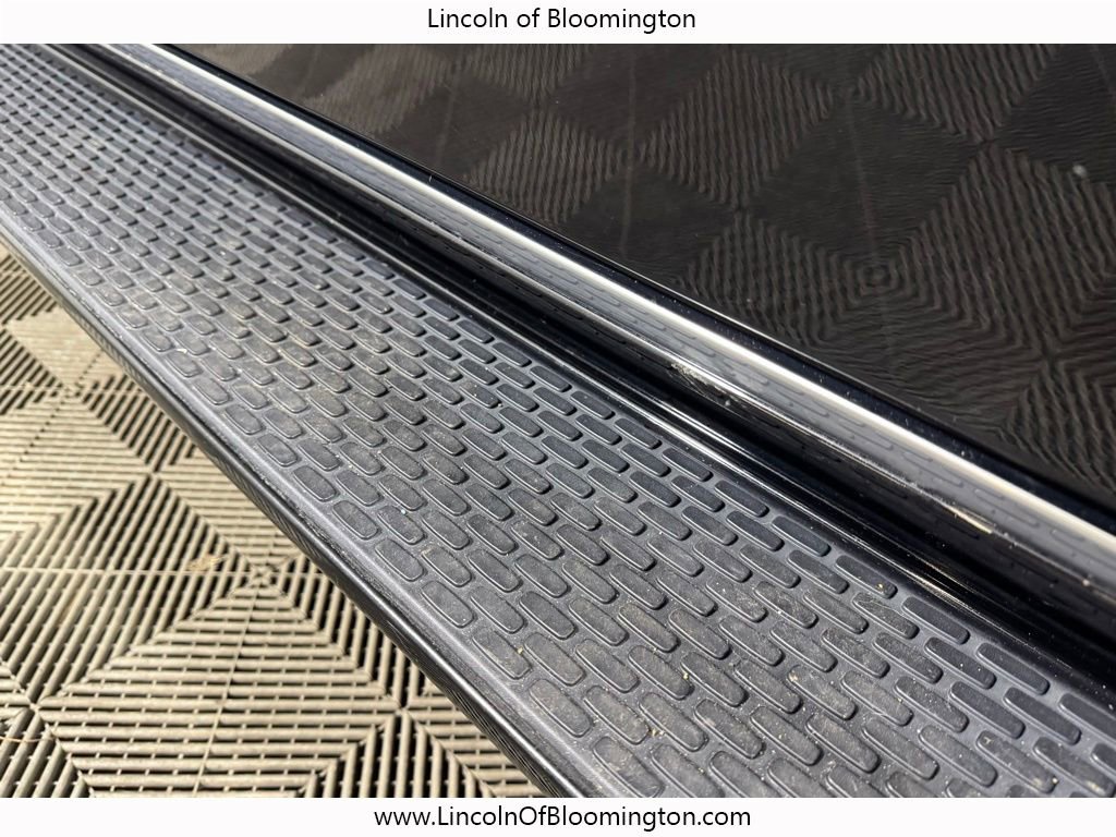 Used 2024 Jeep Wagoneer L Series II w/ Flexible Seating Group image 17